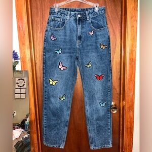 Butterfly patch jeans🦋